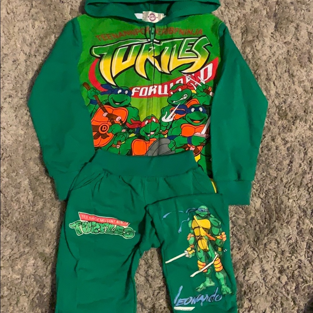 Ninja turtles sweatsuit